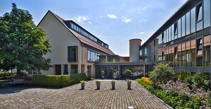 Property entrance - Hotel Oberschwaebischer Hof (Schwendi)