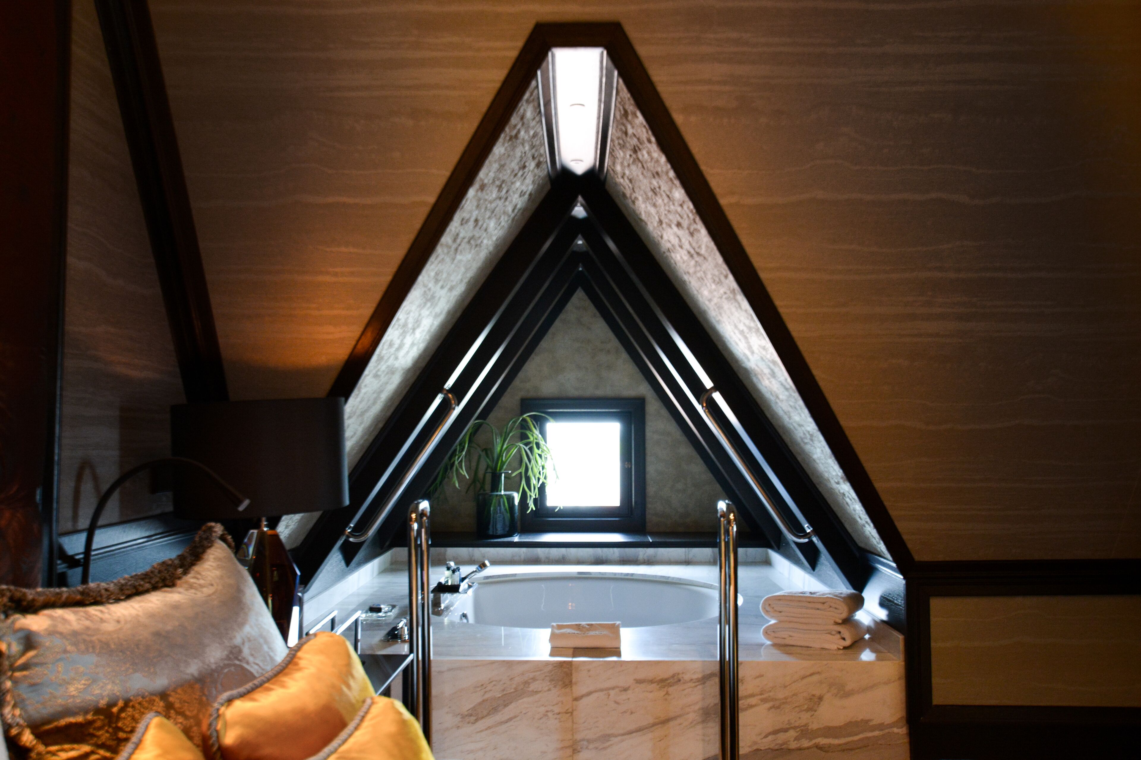 penthouse suite | jetted bathtub