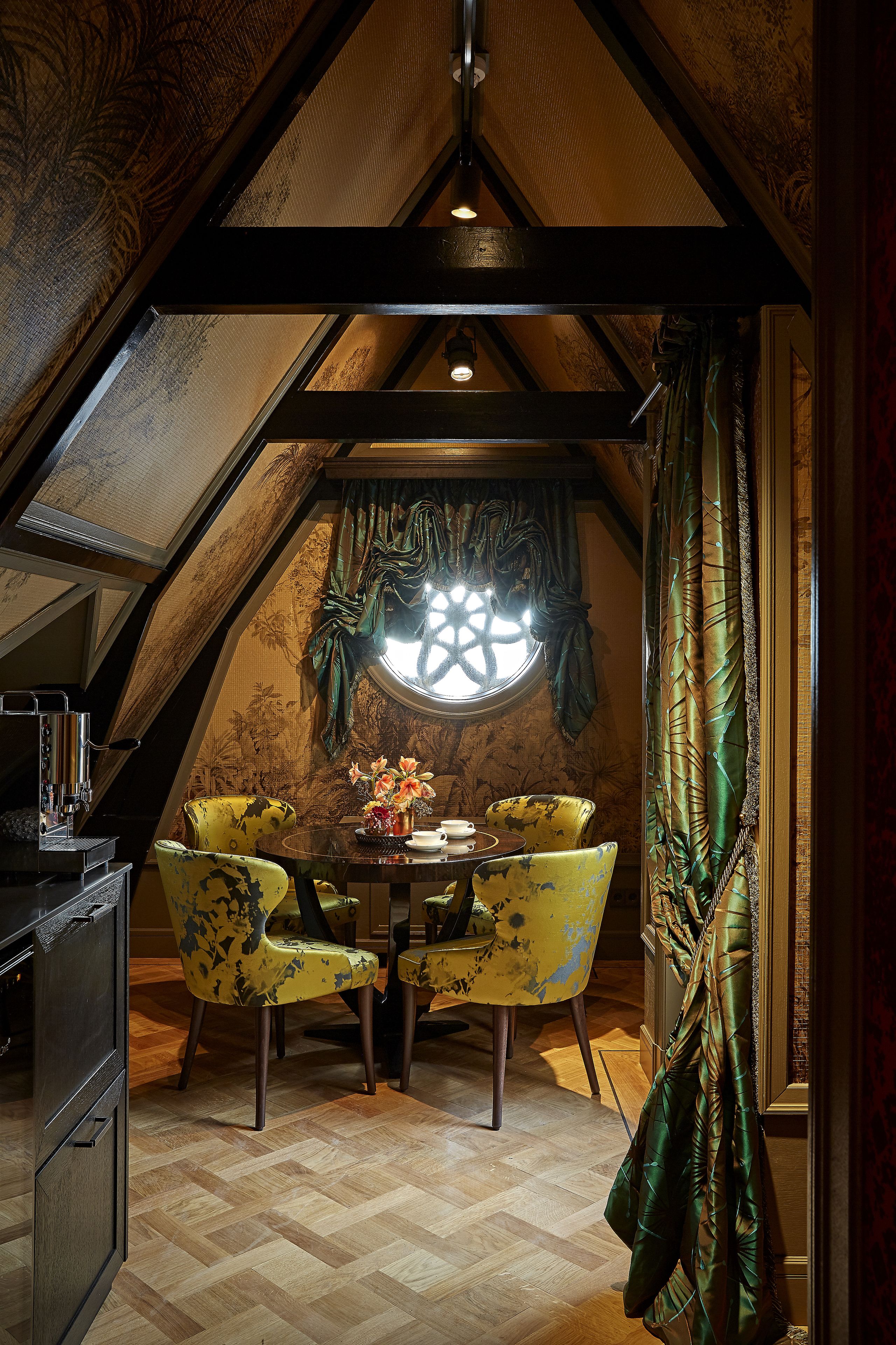 grand terrace suite | in-room dining