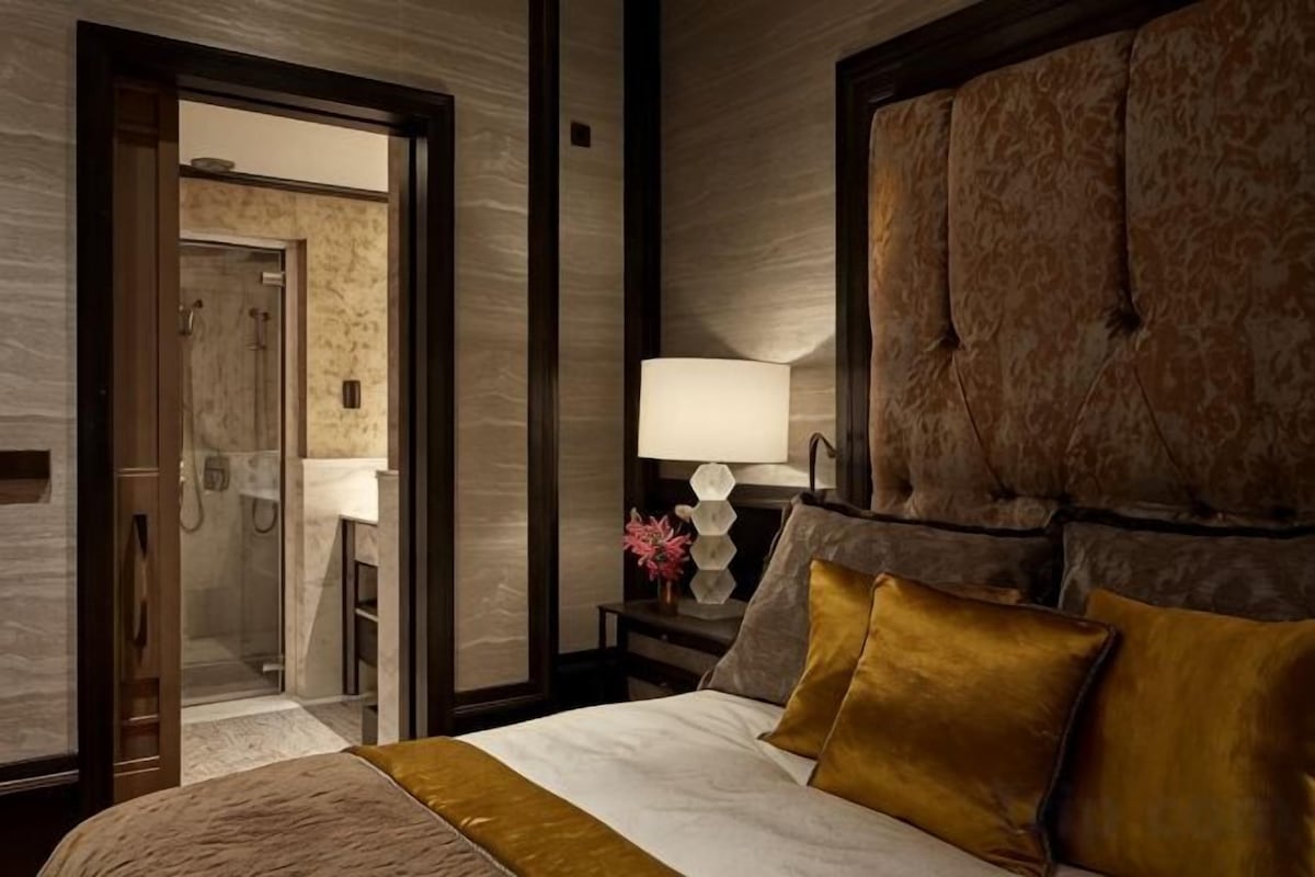 Ropa de cama de alta calidad y artículos del minibar gratis 