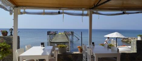 Se sirven desayunos, comidas y cenas