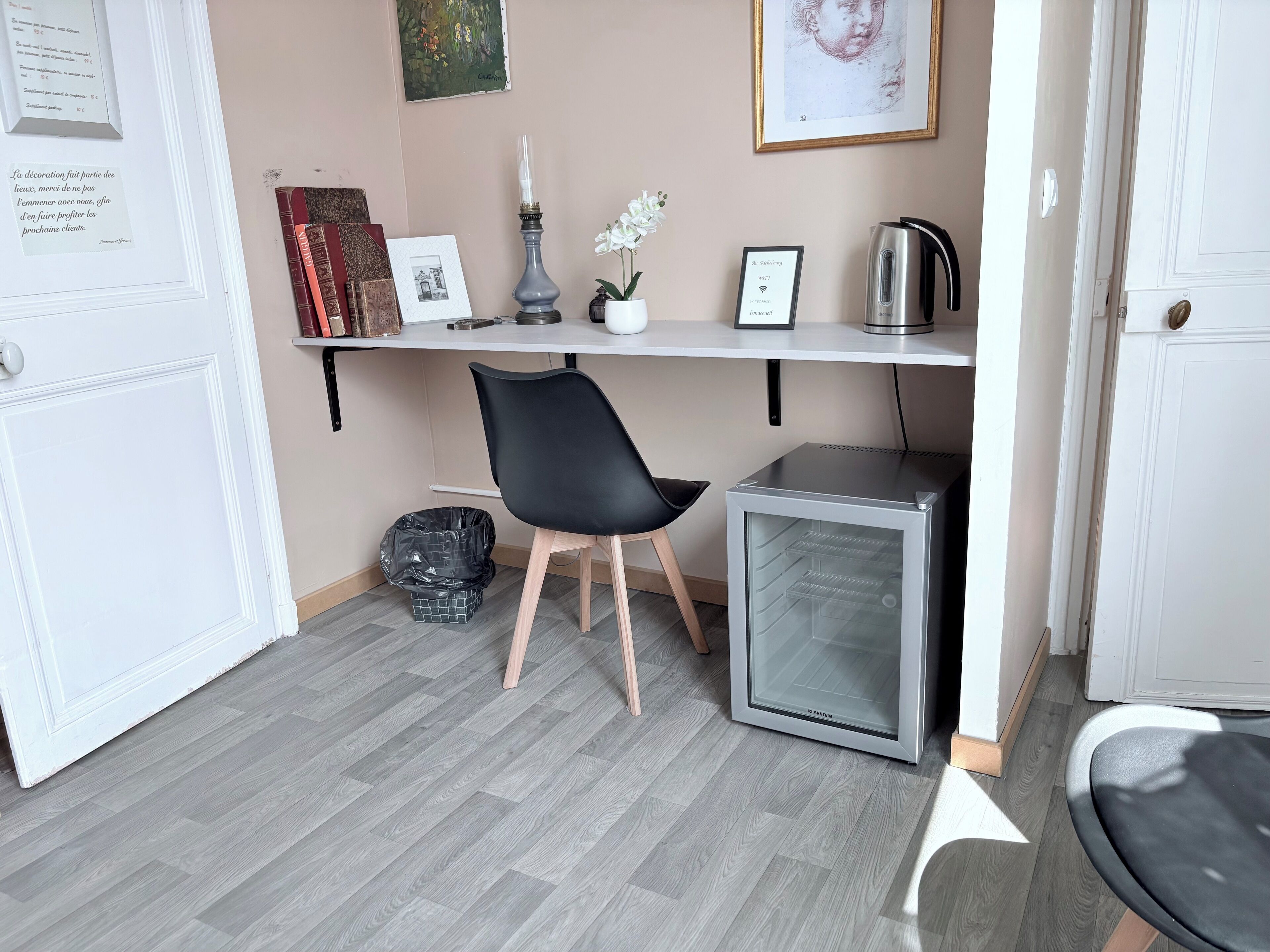 Suite (Paul Dubois) | Executive lounge