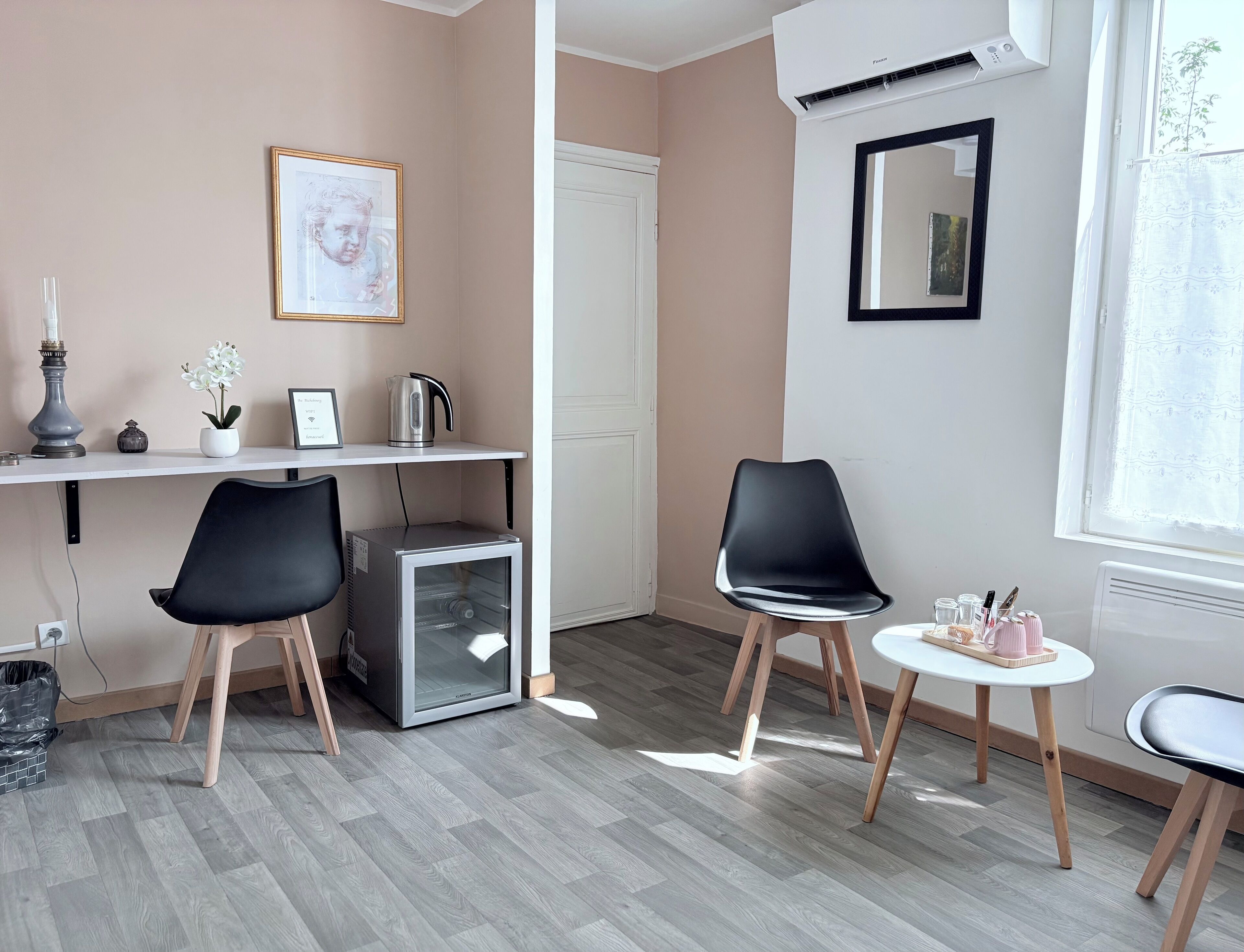 Suite (Paul Dubois) | Executive lounge