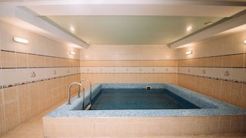 Piscine couverte