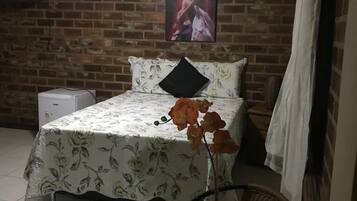 4 quartos, cortinas blackout, quartos à prova de som, Wi-Fi de cortesia