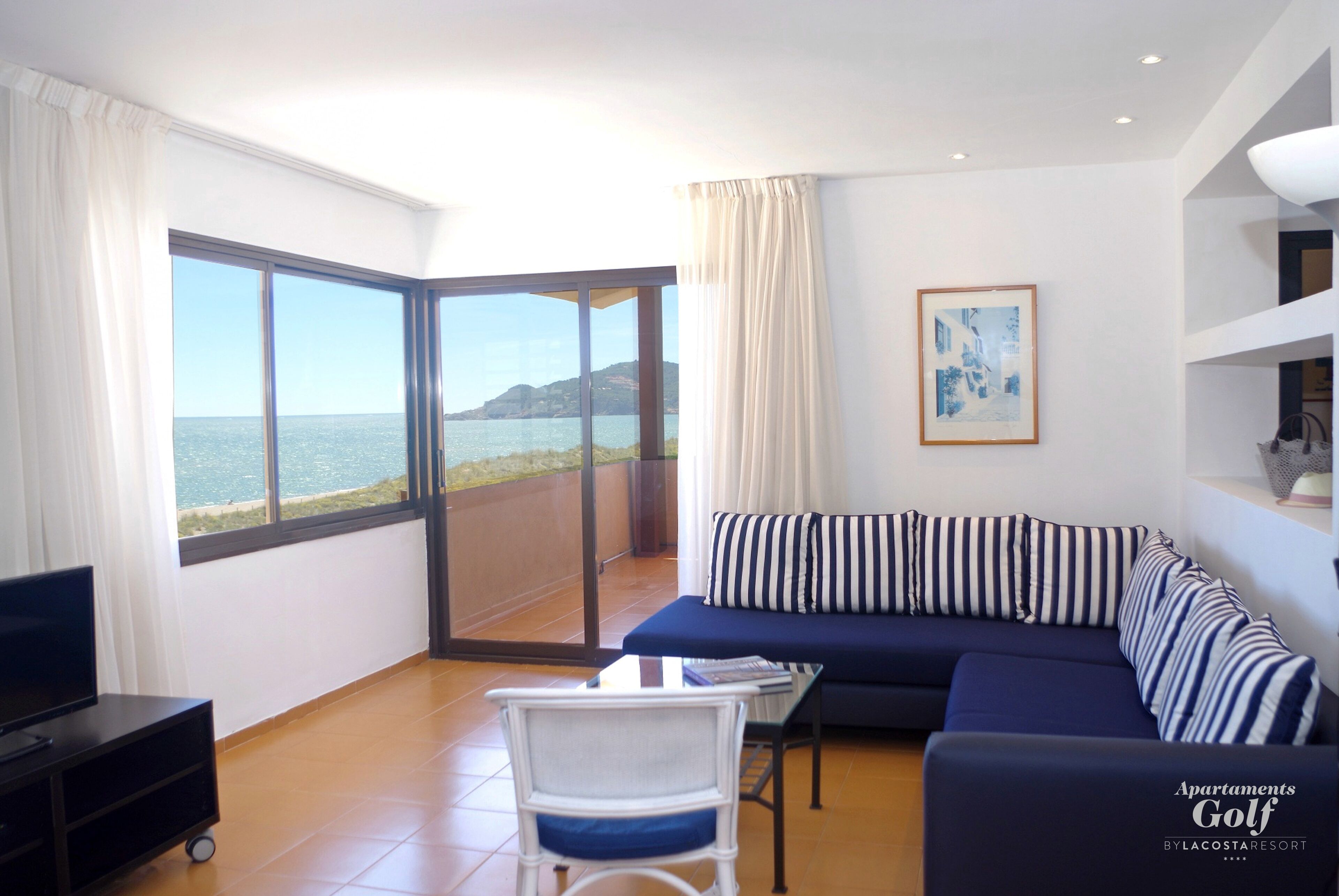 Apartamento, 2 habitaciones, vistas al mar (aire acondicionado) | Sala de estar | Televisión de pantalla plana 