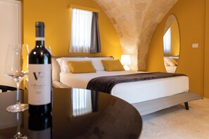 Classic Suite | 1 bedroom, premium bedding, memory-foam beds, minibar