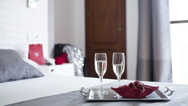 Superior Double Room, Terrace | Room service - dining - Hostal Alhambra (Nerja)