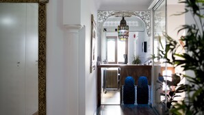 Reception - Hostal Alhambra (Nerja)