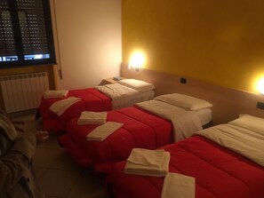 10 bedrooms, premium bedding, individually decorated - Il Calipso by Mago (Turbigo)