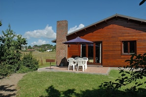 Bungalow, 3 Bedrooms, Terrace | 3 bedrooms, cribs/infant beds, free WiFi - Le Refuge (Somme-Leuze)