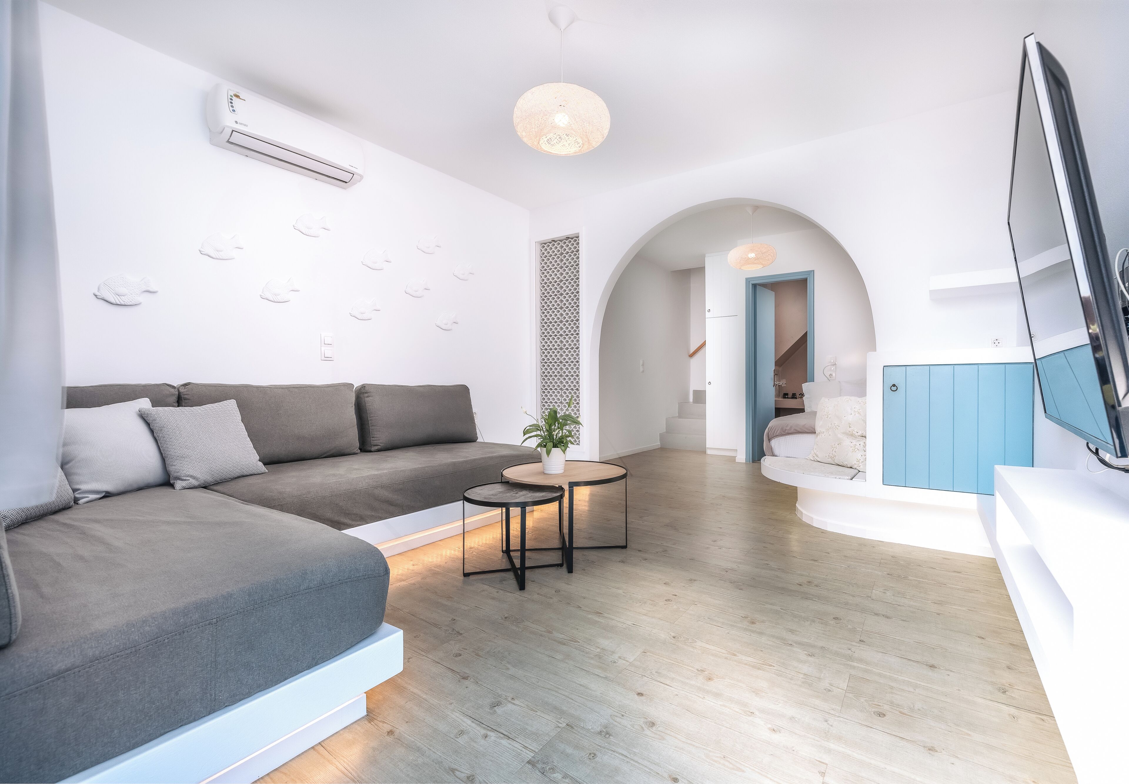 Executive Suite, Sea View | Pillow-top beds, in-room safe, individually decorated