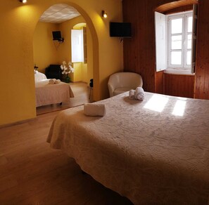 Standard-Vierbettzimmer, eigenes Bad