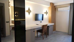 スタンダード ダブルルーム | ミニバー、セーフティボックス (室内)、デスク、防音設備