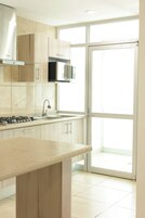 Basic Suite, 2 Bedrooms | Private kitchen