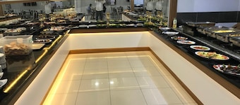 Grand Ari Hotel
