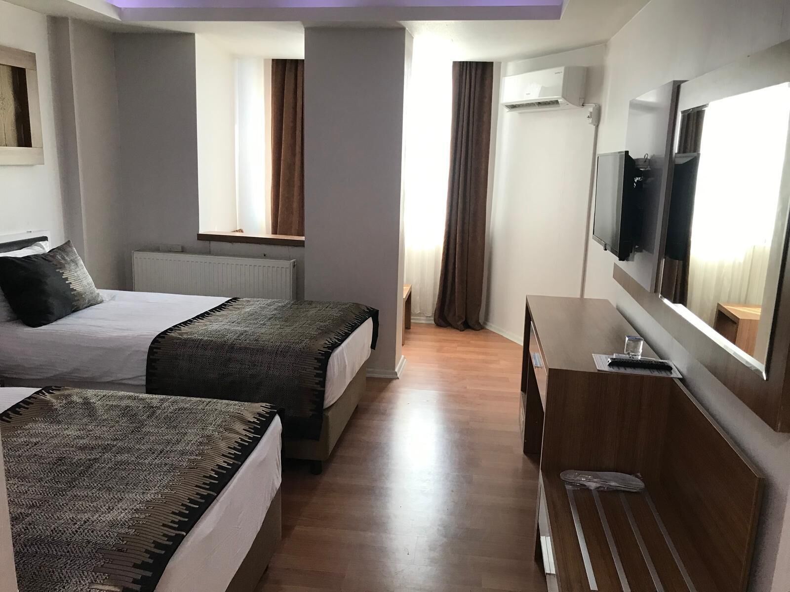 Minibar, wifi gratis y ropa de cama 