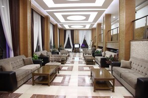 Lobby sitting area - Grand Ari Hotel (Afyonkarahisar)