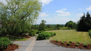 Garden - La Bibiotheque (Somme-Leuze)