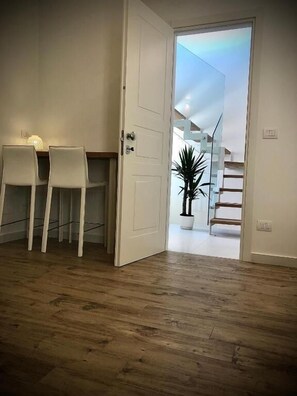 Superior Quadruple Room | Premium bedding, minibar, desk, soundproofing - Blanco B&B (Trani)