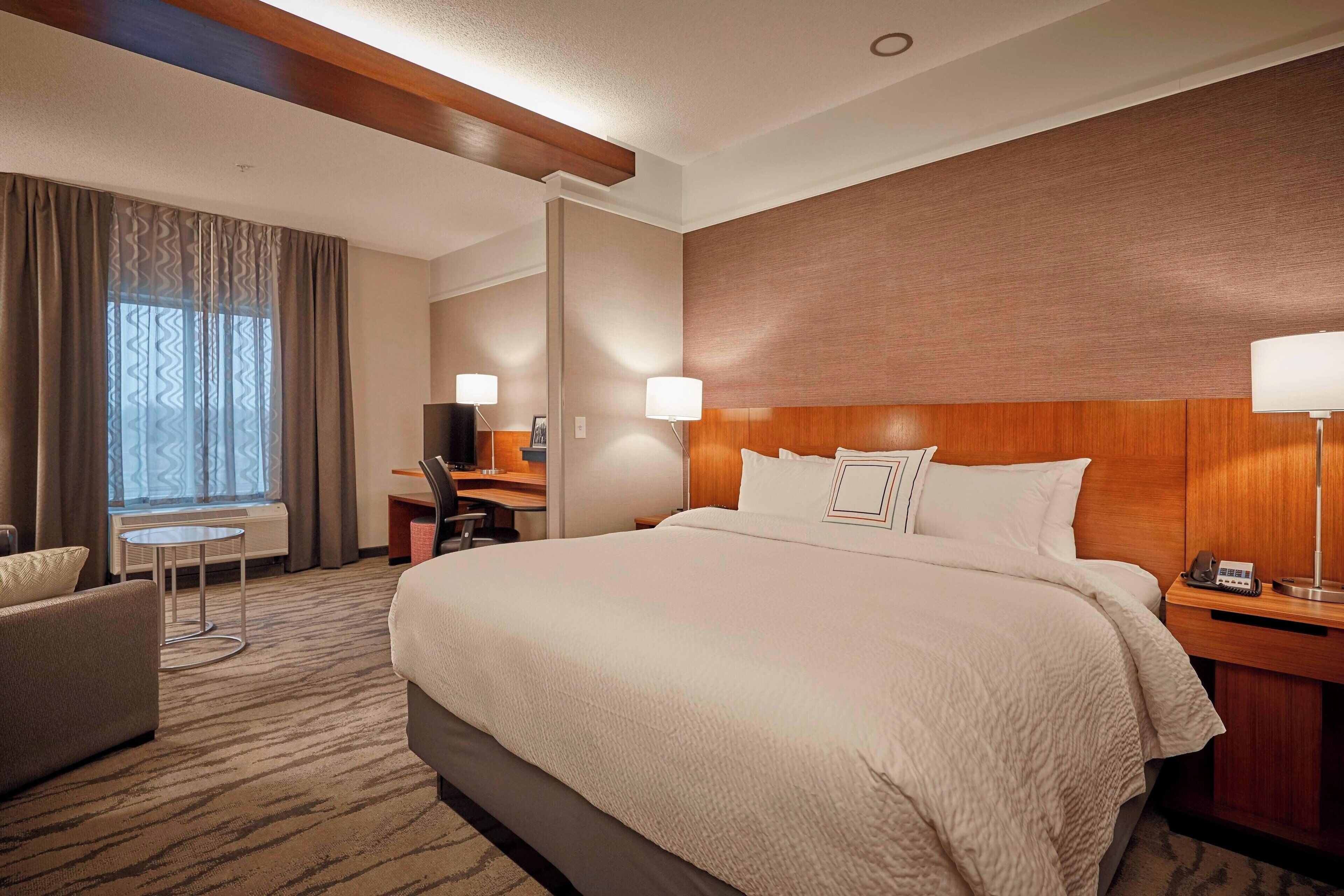 executive suite, 1 king bed | in-room safe, desk, laptop workspace, blackout curtains