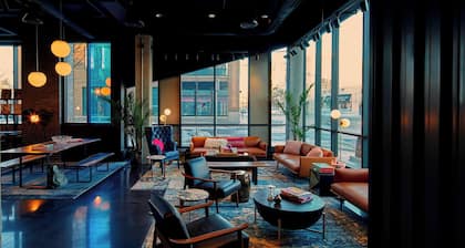 MOXY Minneapolis Uptown