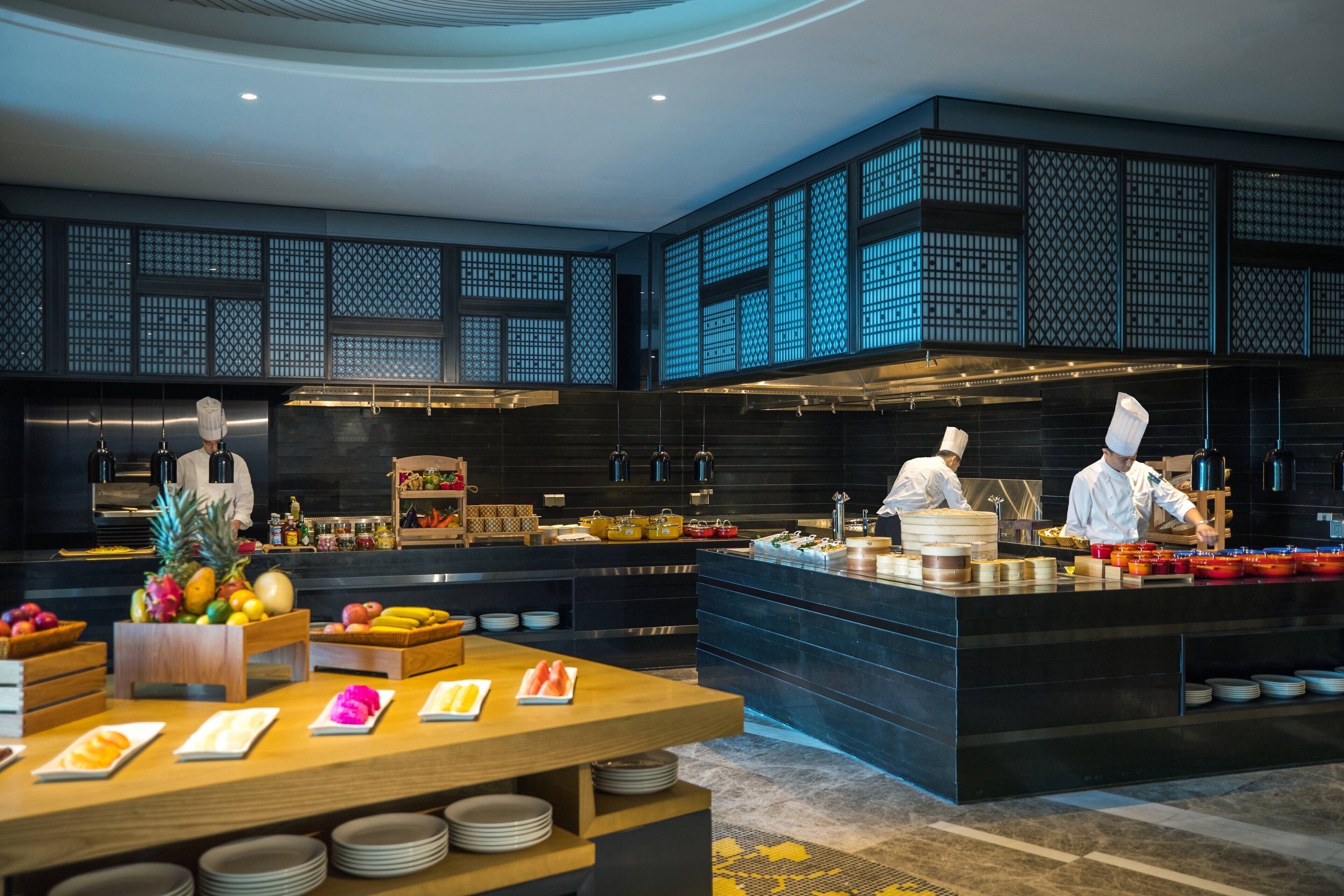 2 restaurants, breakfast, lunch, dinner served; chinese cuisine