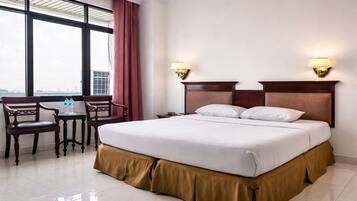 Deluxe Double Room | Desk, blackout curtains, free WiFi, bed sheets