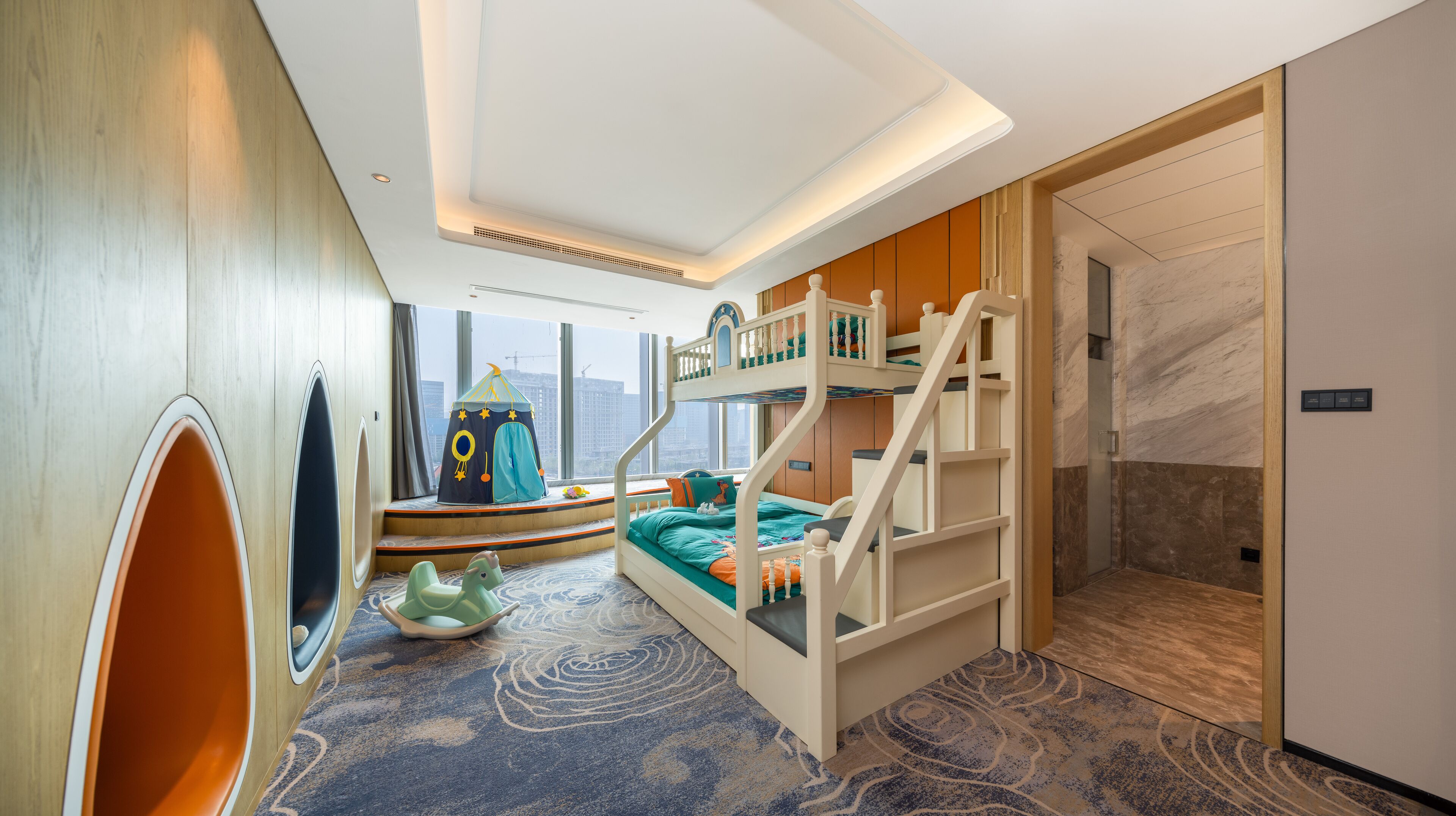 Family Σουίτα, 2 Υπνοδωμάτια, Θέα στο Ποτάμι | 1 υπνοδωμάτιο, κλινοσκεπάσματα υψηλής ποιότητας 