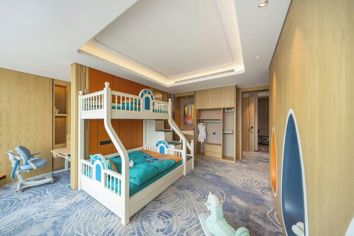 Family Suite, 2 Bedrooms, River View | 1 bedroom, premium bedding, in-room safe, desk