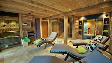 Couples treatment rooms, sauna, body treatments, aromatherapy