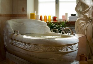 Massage/treatment rooms, manicures and pedicures