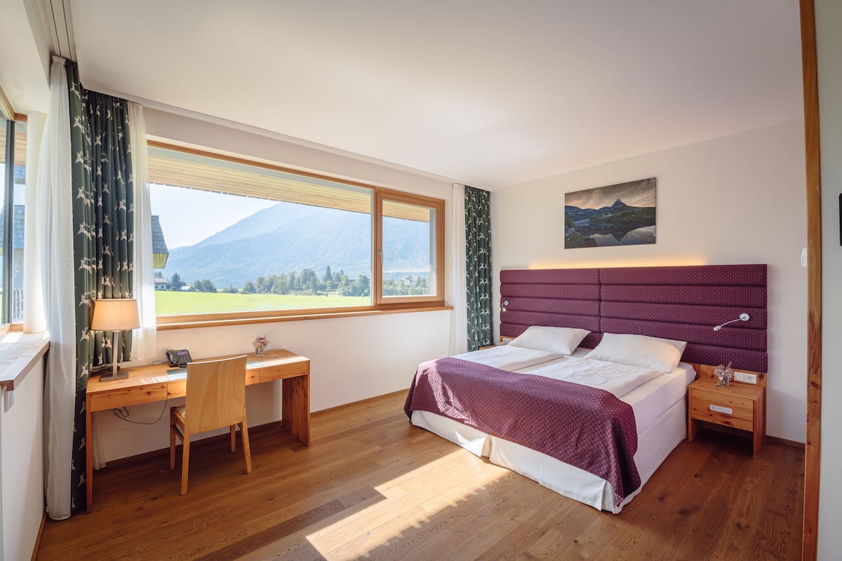 Junior-Suite, Balkon (Narzissenbluete) | Hochwertige Bettwaren, Minibar, Zimmersafe, Schreibtisch