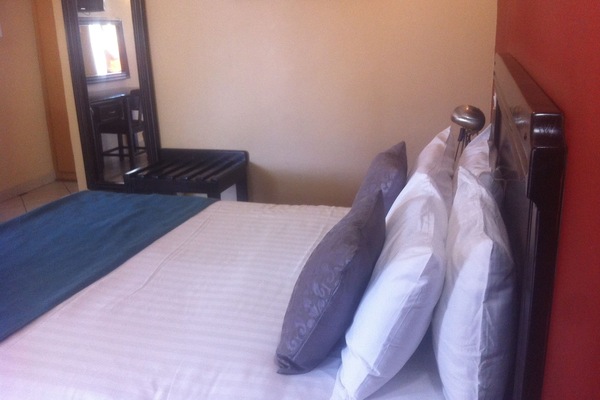 Standard Double Room | Desk, WiFi (free)