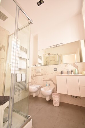 Bathroom - Le Camere nel Corso (La Spezia)
