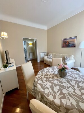Romantic Apartment | Living area - Le Camere nel Corso (La Spezia)
