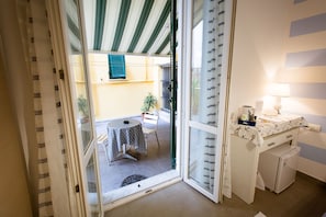 Premium bedding, minibar, soundproofing, free WiFi