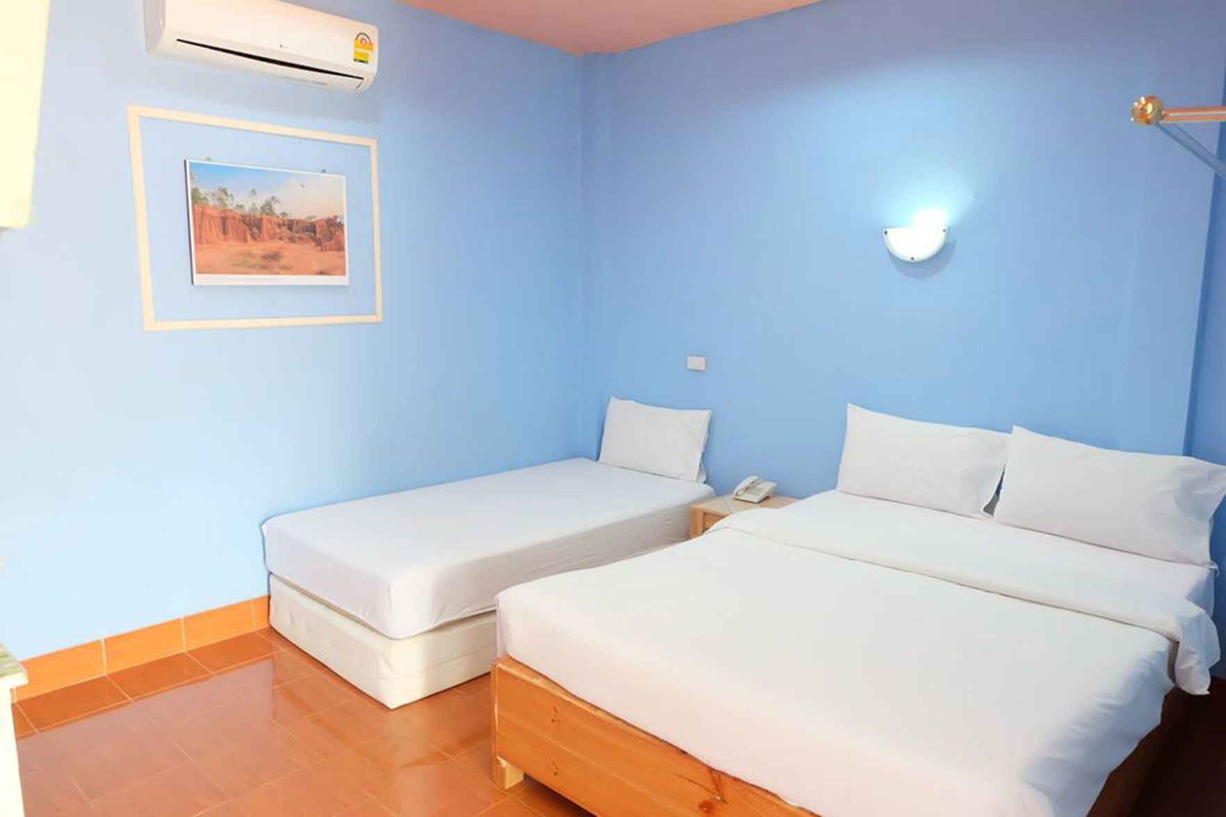Desk, blackout curtains, free WiFi, bed sheets