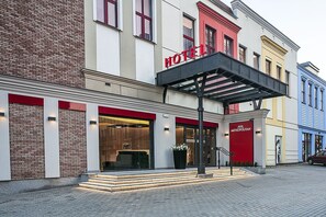 Exterior detail - Hotel Metropolitan (Rzeszow)