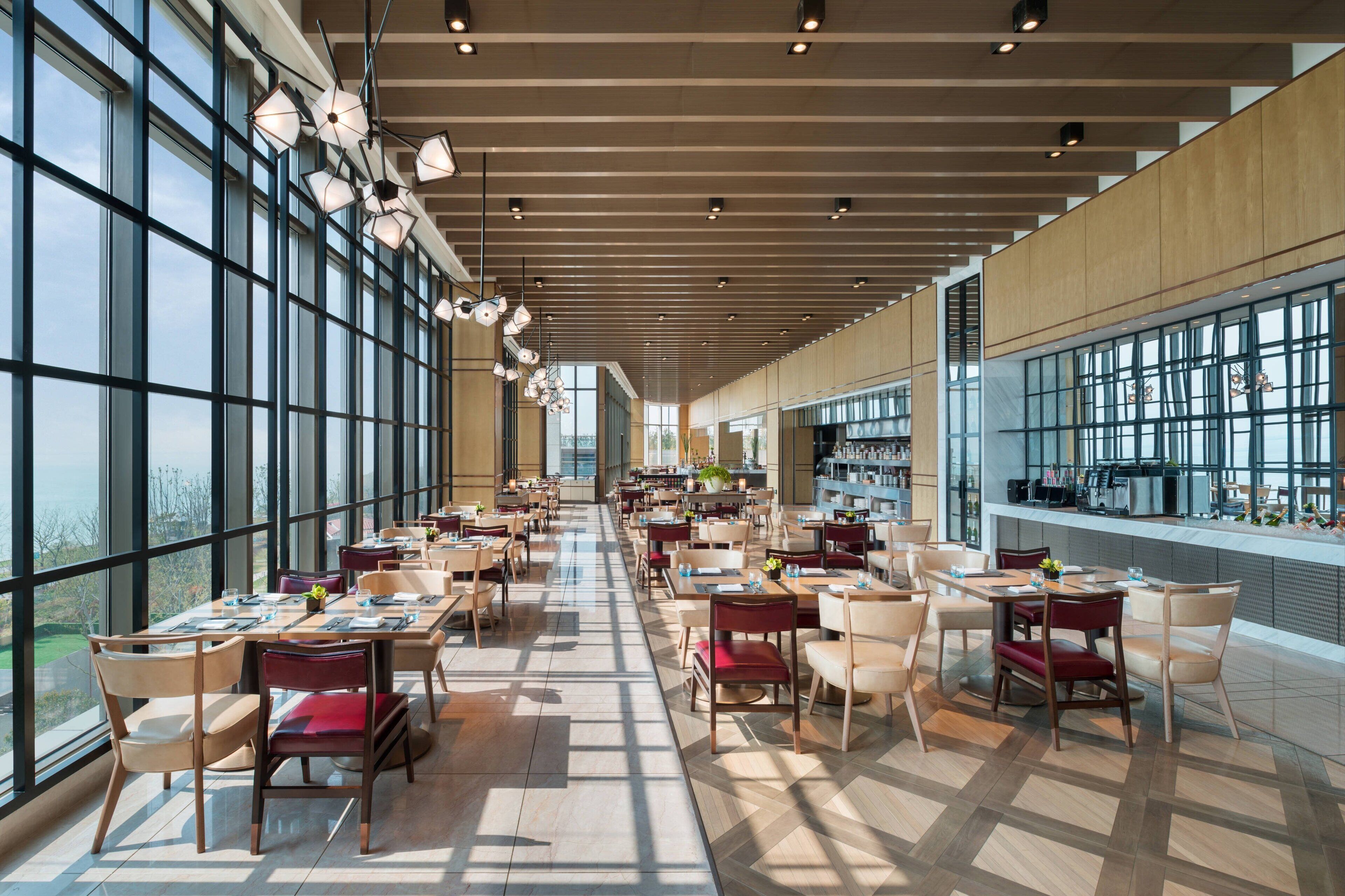 3 restaurants, breakfast, lunch, dinner served; chinese cuisine