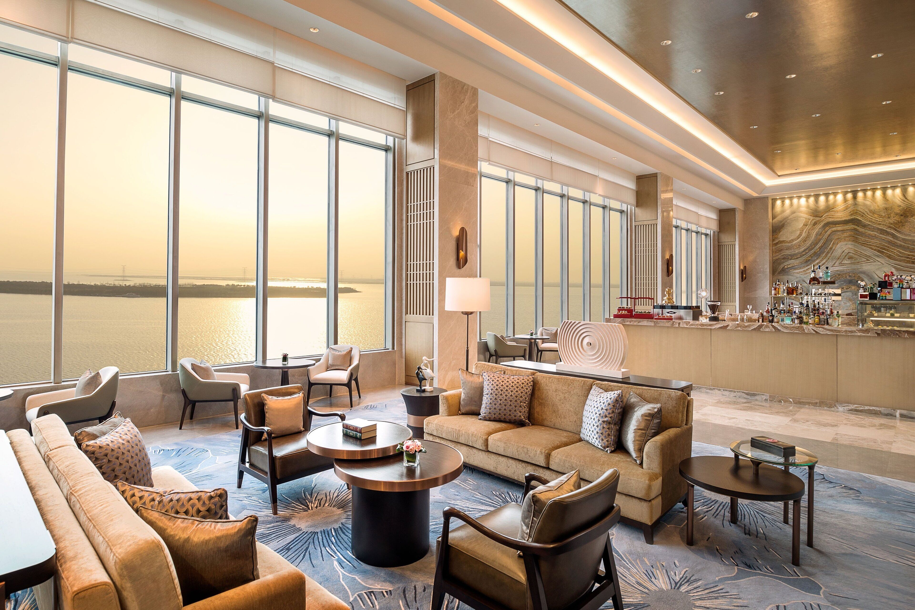 3 nhà hàng, phục vụ bữa sáng, bữa trưa, bữa tối, món Hoa 