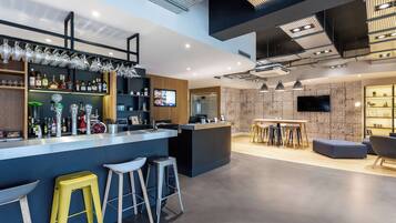 Bar (en la propiedad)