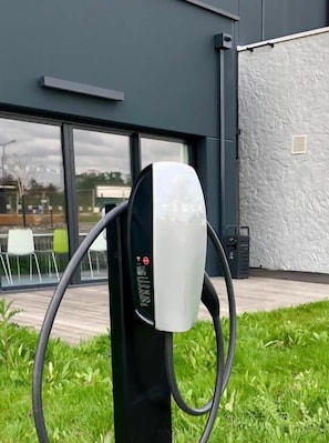 Electric vehicle-charging station