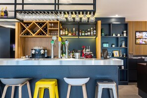 Bar (en la propiedad)