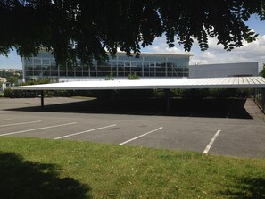 Self-parking (surcharge) - ibis budget le Havre Centre (Le Havre)