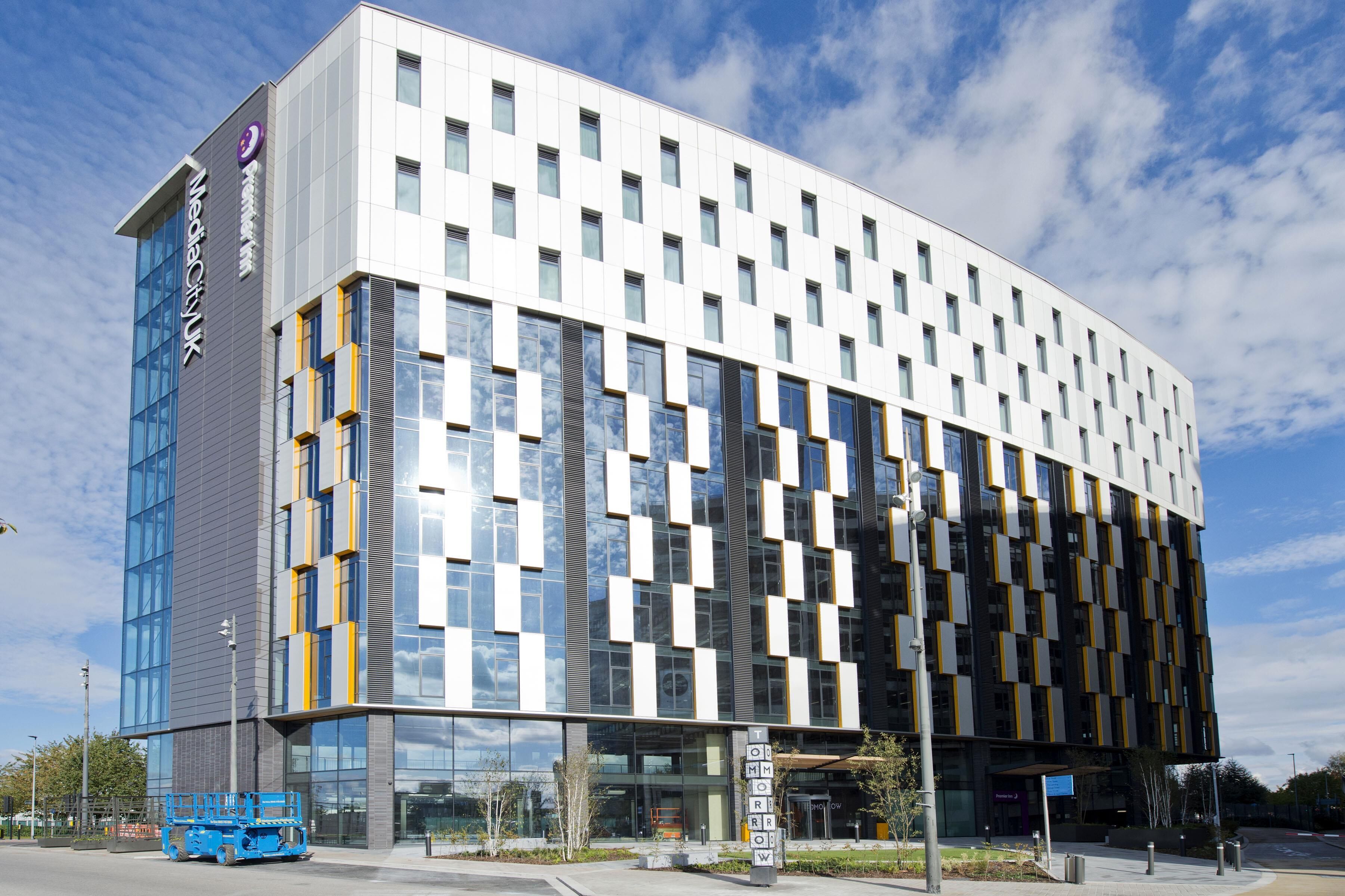 Photo - Premier Inn Manchester Salford Media City