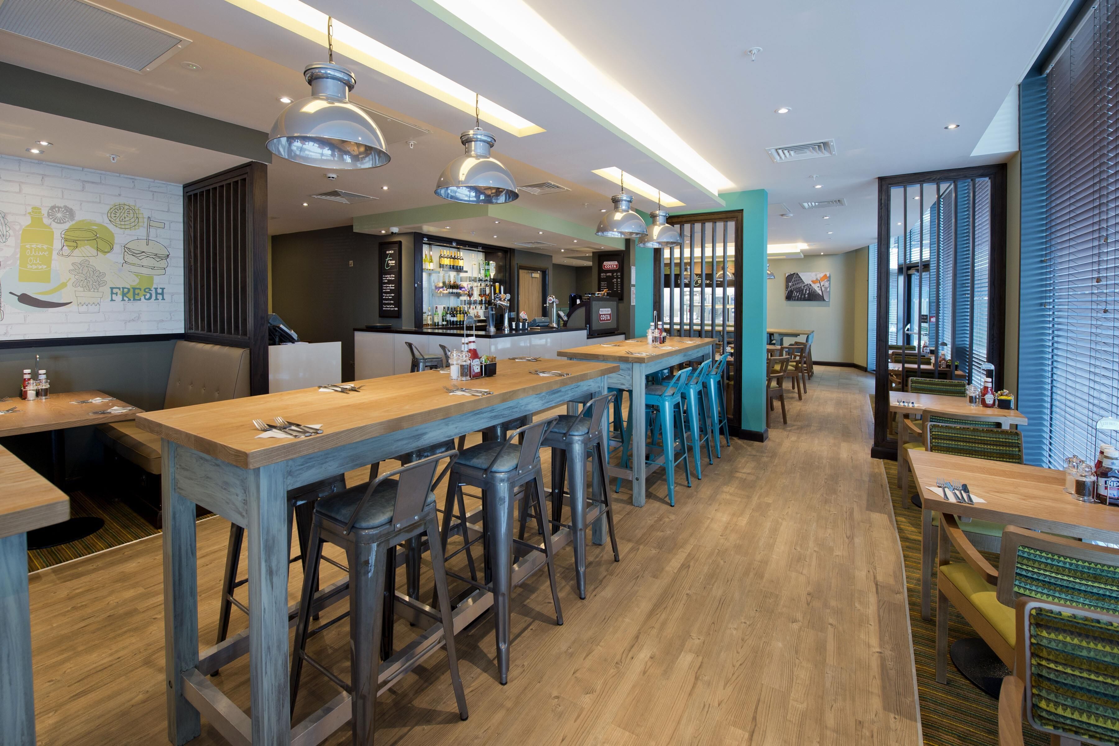 Photo - Premier Inn Manchester Salford Media City