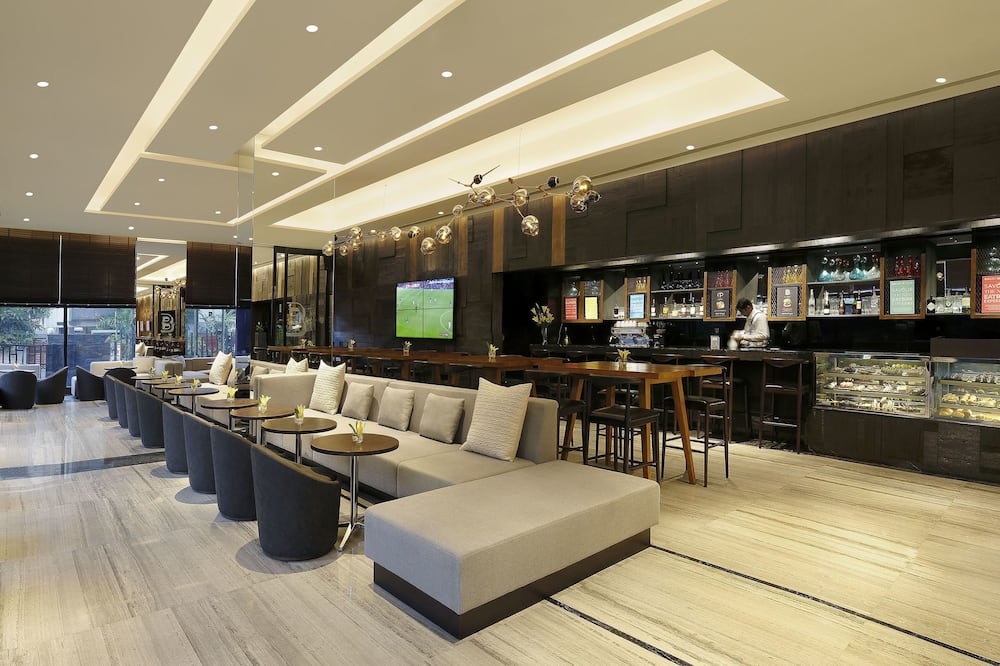 Novotel Chennai Chamiers Road Hotel