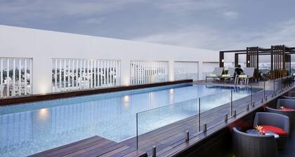 Novotel Chennai Chamiers Road Hotel