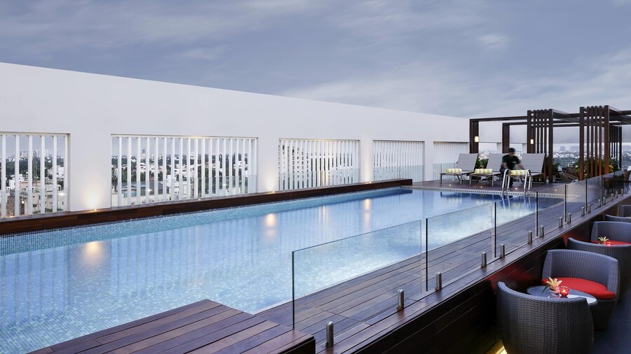 Novotel Chennai Chamiers Road Hotel